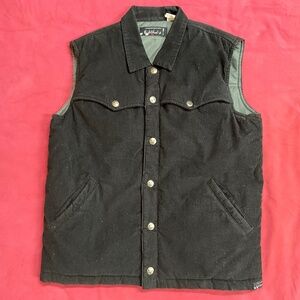 Quicksilver black corduroy/ gray nylon reversible vest boy’s x-large